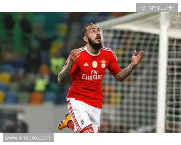 曼联逆袭本菲卡3-0胜利成欧冠历史冷门瞬间引发全场狂欢